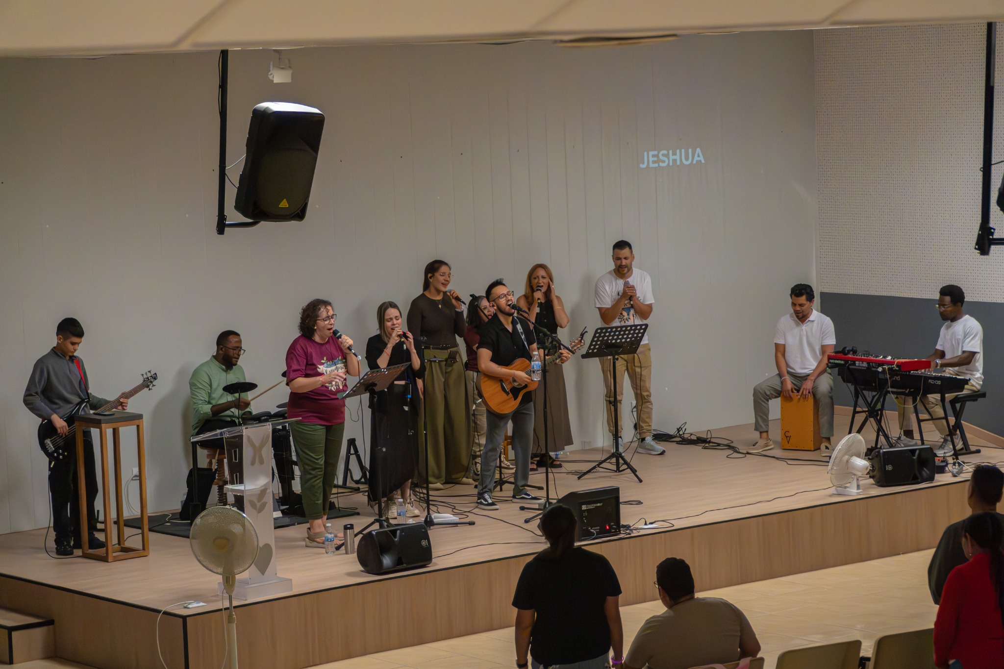 Equipo de alabanza de Centro Cristiano Palencia